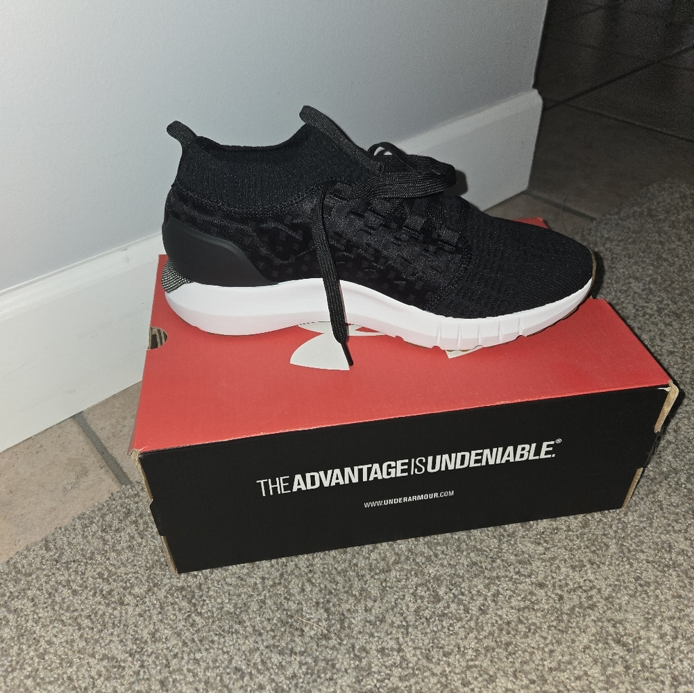 Mens Under Armour Size 10